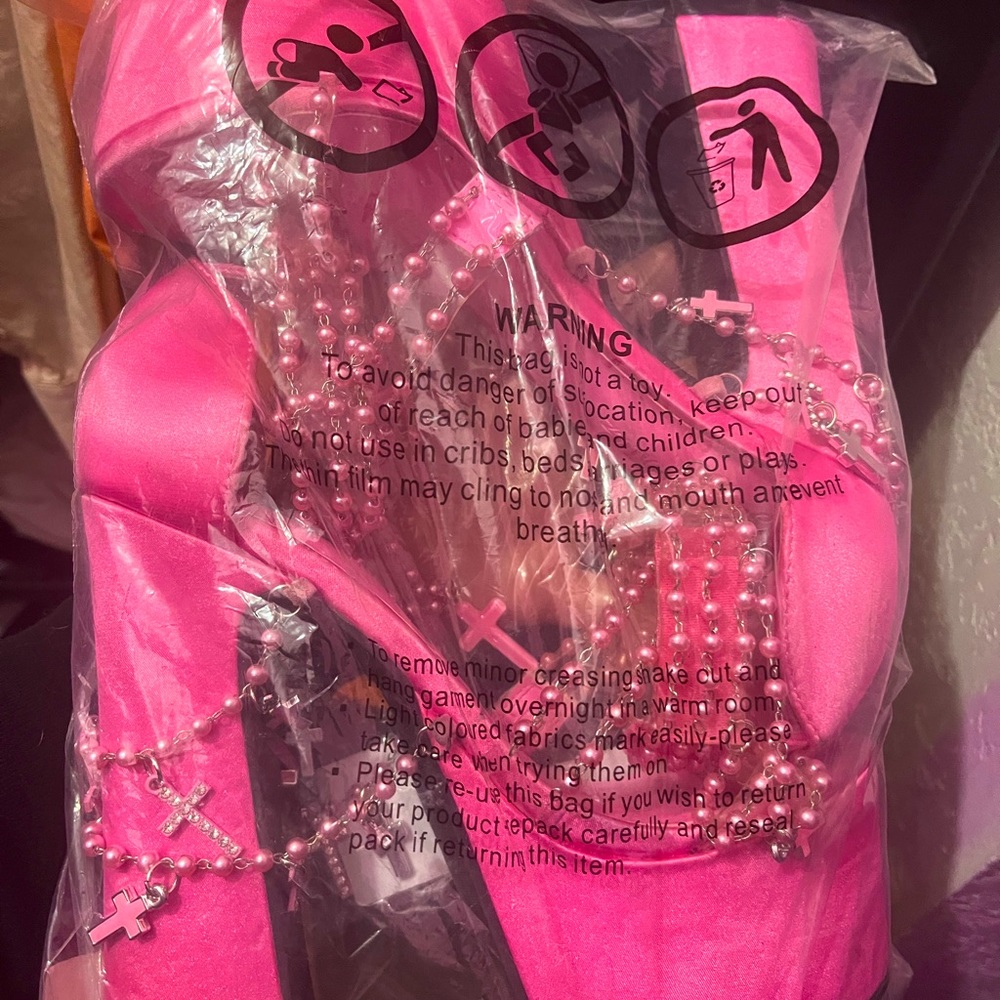 LIMITED EDITION dolls kill high heels *never worn* size 6